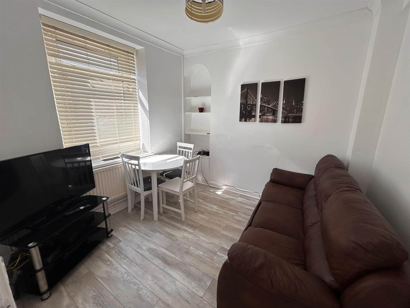 Green Street, Morriston, Swansea, SA6 8DE